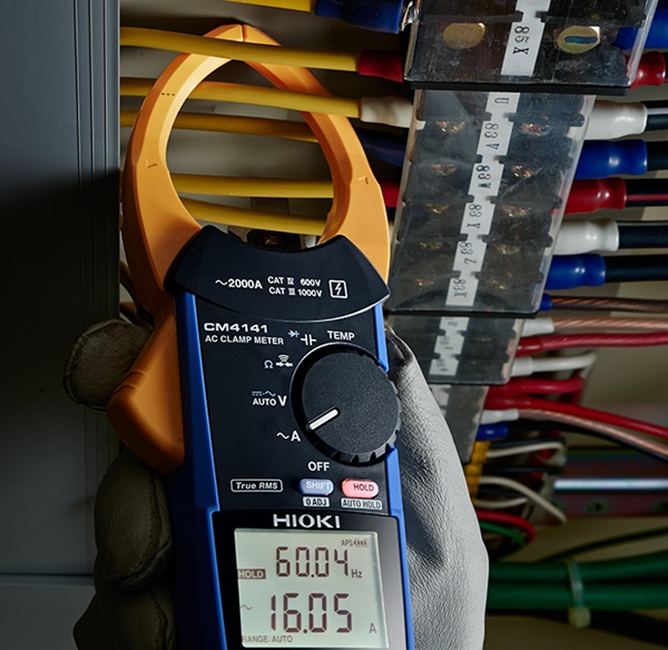 Ampe kìm đo tụ Hioki CM4141