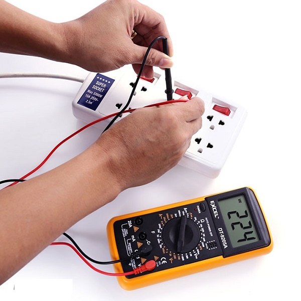 Hướng dẫn cách đo dòng điện 220V một chiều đơn giản