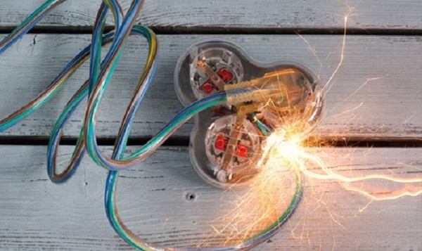 Chập mạch điện có thể gây cháy, chập điện