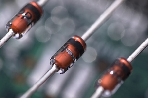 Tìm hiểu về diode zener là gì trong hệ thống mạch điện