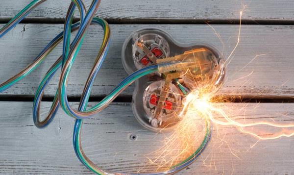 Dòng rò gây nguy hiểm cho mạch điện, thiết bị điện